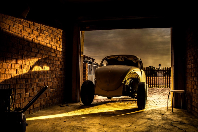 carrosserie-FLAYOSC-min_car_garage_volkswagen_sunset_vw_beetle-81658